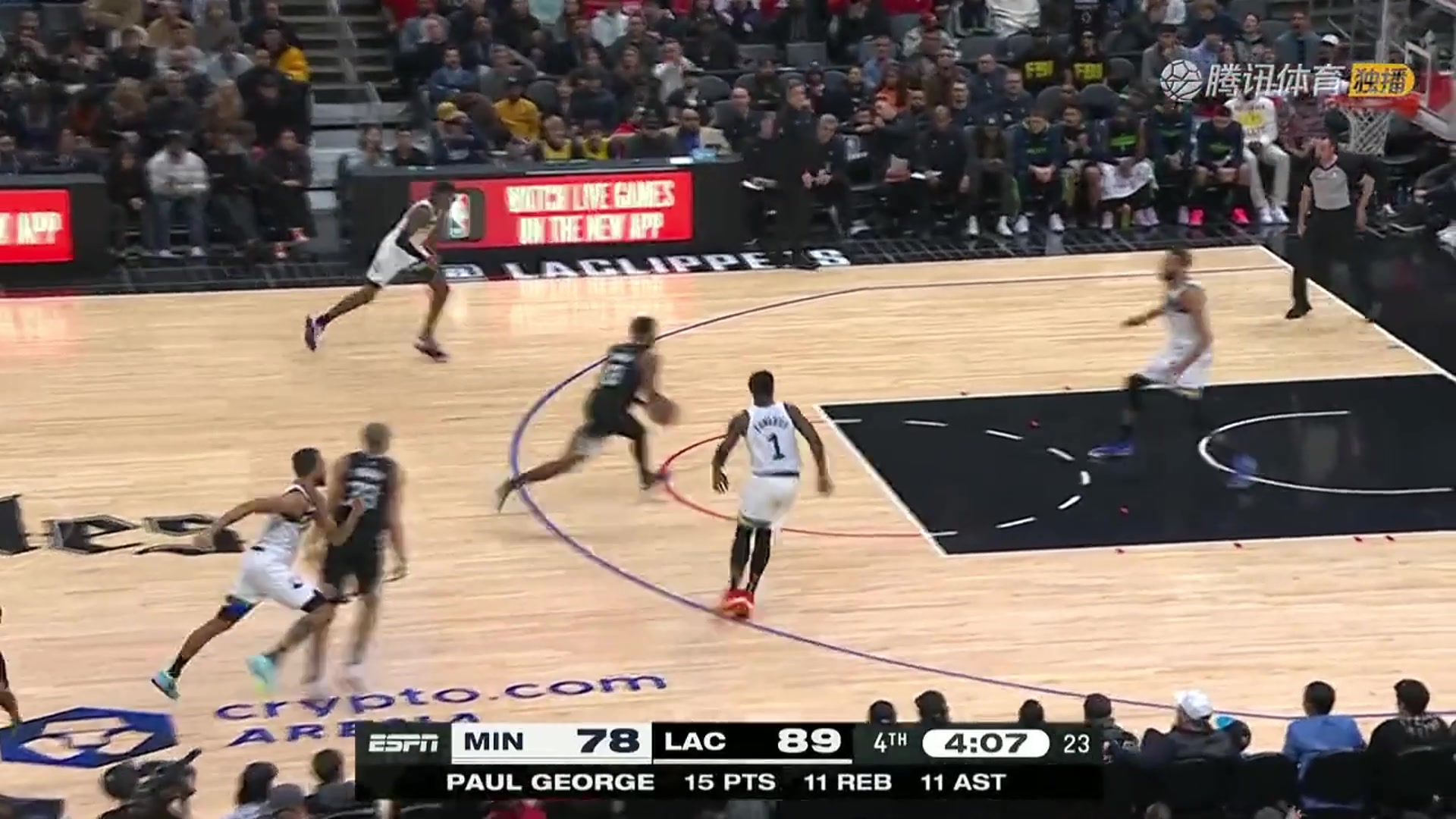 這就是億元先生的傳球水準？戈貝爾發球直接相當于送給對手了?。ǜ曦悹柺亚颍? title=